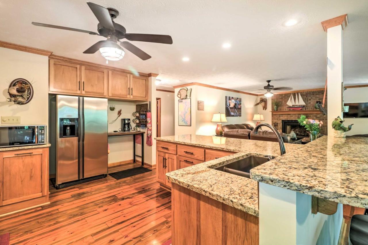 Waterfront West Point Lake Cabin With Private Dock! Whitewater Woods Εξωτερικό φωτογραφία